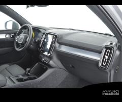 VOLVO XC40 B3 Mild hybrid Benzina Core - 12