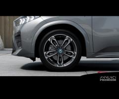 BMW iX2 eDrive20-Special Edition Msport Premium - 8