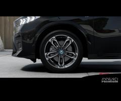 BMW iX2 eDrive20-Special Edition Msport Premium - 8