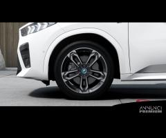 BMW iX2 eDrive20-Special Edition Msport Premium - 8