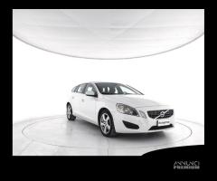 VOLVO V60 DRIVe