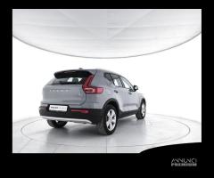 VOLVO XC40 B3 automatico Core