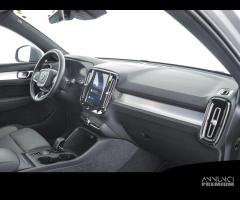 VOLVO XC40 B3 automatico Core - 12