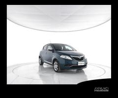 LANCIA Ypsilon 1.2 69 CV 5 porte Platinum