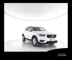 VOLVO XC40 D3 Momentum Pro