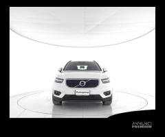 VOLVO XC40 D3 Momentum Pro