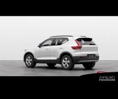 VOLVO XC40 B3 Mild hybrid Benzina Essential