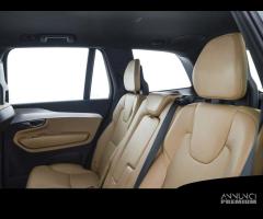 VOLVO XC90 D5 AWD Geartronic Momentum - 10