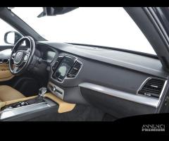 VOLVO XC90 D5 AWD Geartronic Momentum - 12