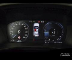 VOLVO XC40 T5 Recharge Plug-in Hybrid Inscriptio - 13