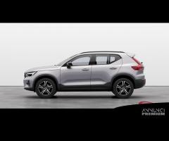 VOLVO XC40 B3 Mild hybrid Benzina Plus Dark