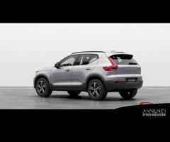 VOLVO XC40 B3 Mild hybrid Benzina Plus Dark