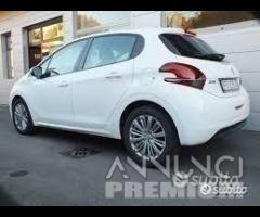 Ricambi per Peugeot 208 2016 c2306 - 2