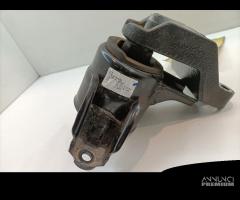 SUPPORTO MOTORE HYUNDAI i20 Serie 21810Q0000 G3LF