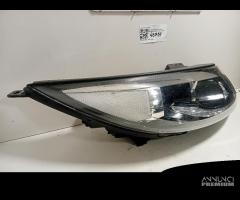 FARO ANTERIORE DESTRO KIA Sportage Serie 92102-3U2