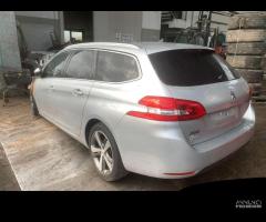 Ricambi usati Peugeot 308 sw 2018 1.5 DIESEL yho1