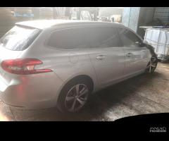 Ricambi usati Peugeot 308 sw 2018 1.5 DIESEL yho1