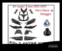 Kit Carene Tmax 01 07 Nero Opaco Nuove con Omaggio