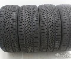 4 gomme usate invernali?245 45 20 Pirelli