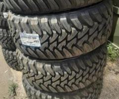 4 gomme nuove 33 12.50 22 toyo