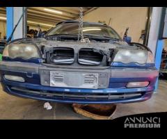 Paraurti anteriore BMW 320 del 2001