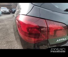 Fanale posteriore sinistro OPEL ASTRA del 2015