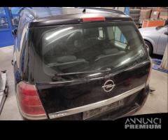 Portellone nudo OPEL ZAFIRA del 2006 - 4