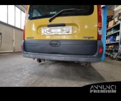 Paraurti posteriore RENAULT KANGOO del 2005