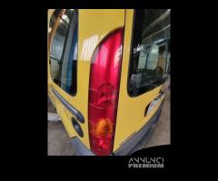 Fanale posteriore sinistro RENAULT KANGOO 2005