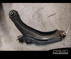 Bracc oscill ant. sx RENAULT CLIO 1461cc 2017 - 1