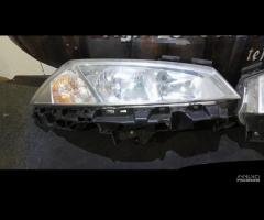 FARO ANTERIORE RENAULT MEGANE 2  2002-2010