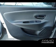 Pannello porta ant sx LANCIA YPSILON del 2013 - 1