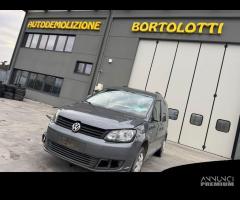 VOLKSWAGEN CADDY 4MOTION per ricambi usati CFH