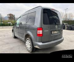 VOLKSWAGEN CADDY 4MOTION per ricambi usati CFH