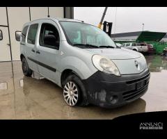 RENAULT KANGOO per ricambi usati  K4MK8 - 9