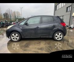 KIA VENGA per ricambi usati D4FC