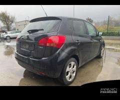 KIA VENGA per ricambi usati D4FC - 7