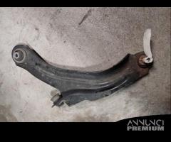 Bracc oscill ant. sx RENAULT CLIO 898cc benz 2017