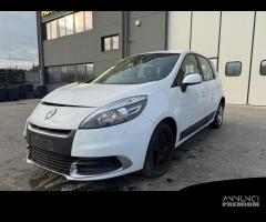 RENAULT MEGANE SCENIC per ricambi usati K4MT8