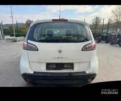 RENAULT MEGANE SCENIC per ricambi usati K4MT8 - 6