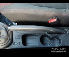 Leva freno a mano RENAULT CLIO 1461cc TDI 2013 - 1