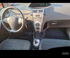 Toyota Yaris 1.3 5 porte cambio automatico - 8