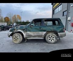 NISSAN PATROL GR Y61 per ricambi usati ZD30 - 4