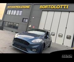 FORD FIESTA ST LINE MK7 per ricambi usati XYJE