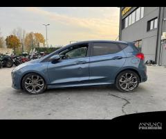 FORD FIESTA ST LINE MK7 per ricambi usati XYJE