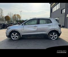 VOLKSWAGEN T-CROSS per ricambi usati DKR