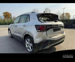 VOLKSWAGEN T-CROSS per ricambi usati DKR