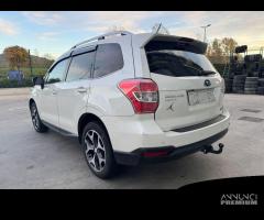 SUBARU FORESTER per ricambi usati EE20