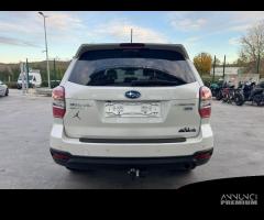 SUBARU FORESTER per ricambi usati EE20 - 6