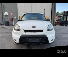 KIA SOUL per ricambi usati G4FC